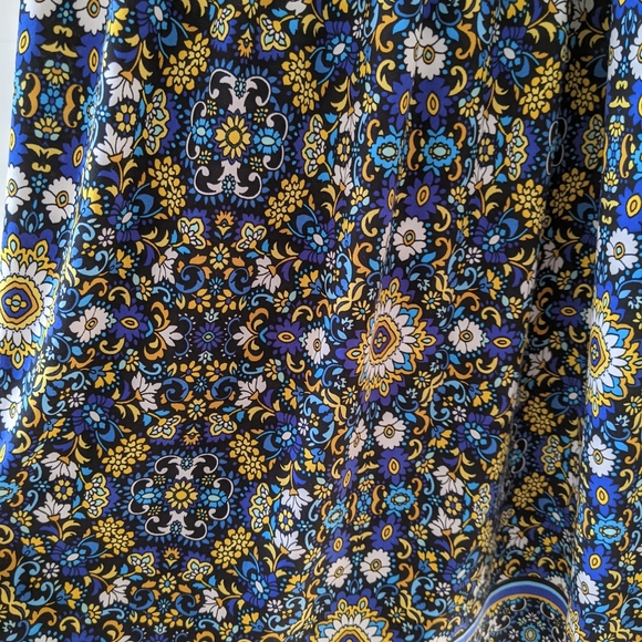 London Times Floral Stretchy Dress - Picture 4 of 8